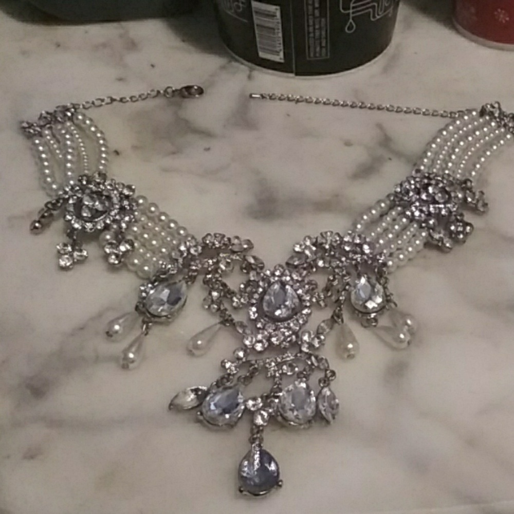 Wedding Necklace  with crystal and pearls